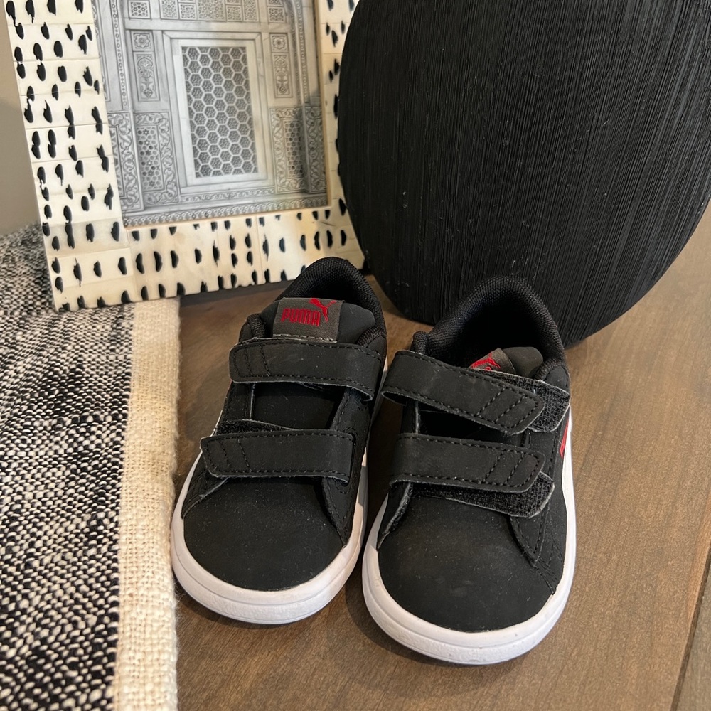 PUMA unisex child smash 2 hook and loop toddler black sneakers
